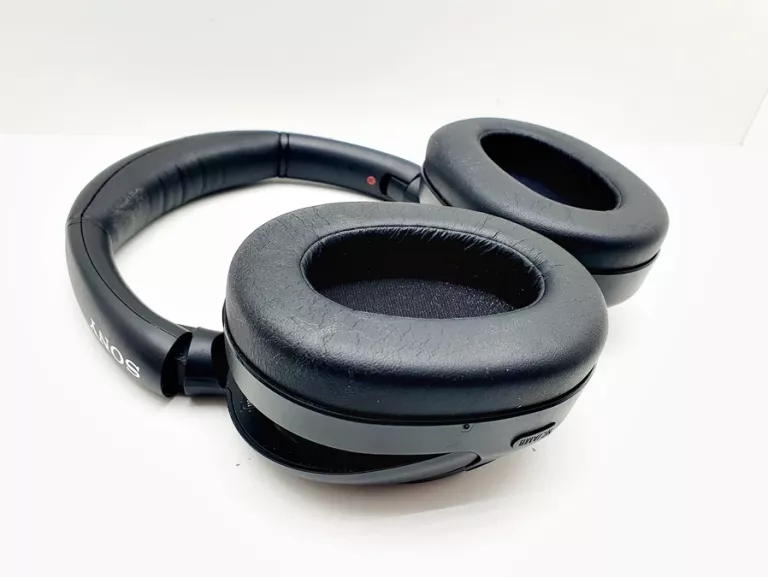 SŁUCHAWKI BEZPRZEWODOWE NAUSZNE SONY WH-ULT900NB CZARNE ETUI