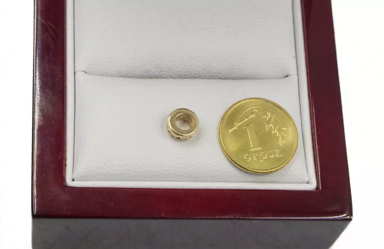 ZŁOTY CHARMS P585 W0,55G