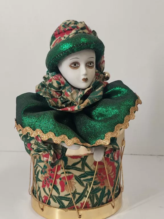 POZYTYWKA VINTAGE PIERROT PORCELANA
