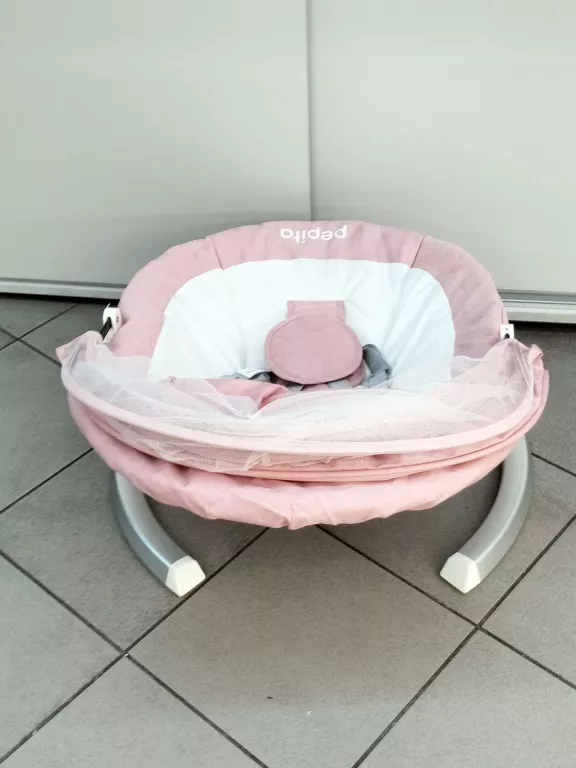 PEPITA HUŚTAWKA ELEKTRYCZNA BUJAJĄCA Z FUNKCJĄ MUZYKI I BLUETOOTH #RÓŻOWA