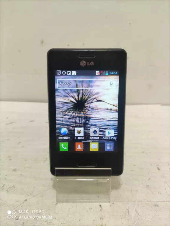 TELEFON LG-E430 +ŁADOWARKA