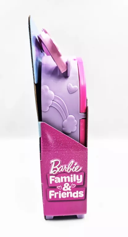 BARBIE FAMILY & FRIENDS CHELSEA / SZAFA Z UBRANIAMI I AKCESORIAMI / HXN03