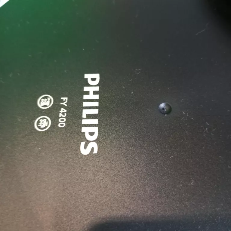 OCZYSZCZACZ POWIETRZA PHILIPS AC4221/11
