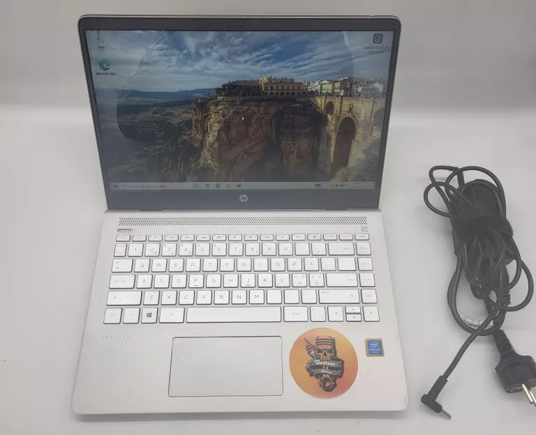 LAPTOP HP PAVILION 14-BF083NO INTEL PENTIUM 128 GB SSD 4 GB WIN 10 + ŁAD