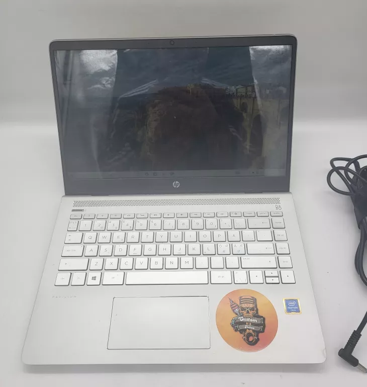 LAPTOP HP PAVILION 14-BF083NO INTEL PENTIUM 128 GB SSD 4 GB WIN 10 + ŁAD