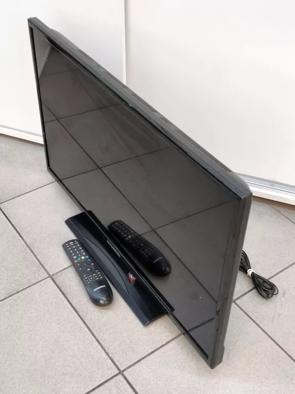 TELEWIZOR LED HYUNDAI HL32111 32" HD READY CZARNY + PILOT