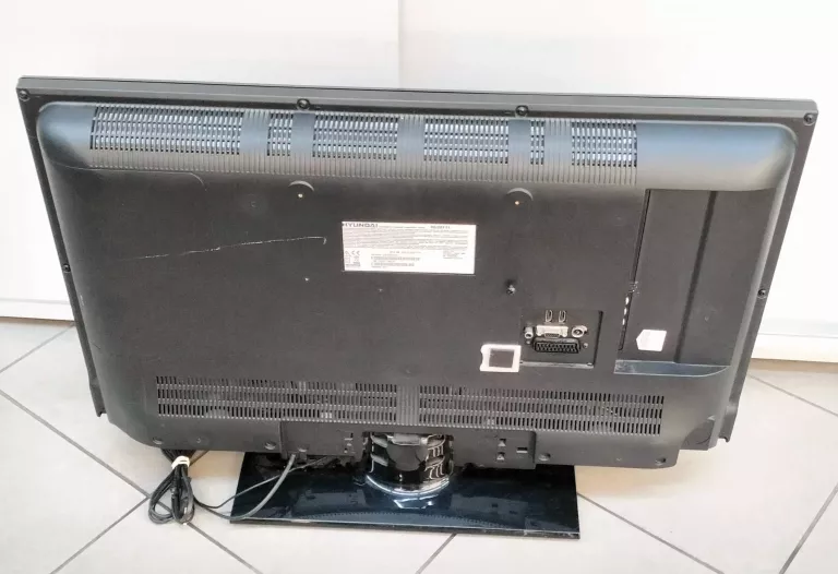 TELEWIZOR LED HYUNDAI HL32111 32" HD READY CZARNY + PILOT