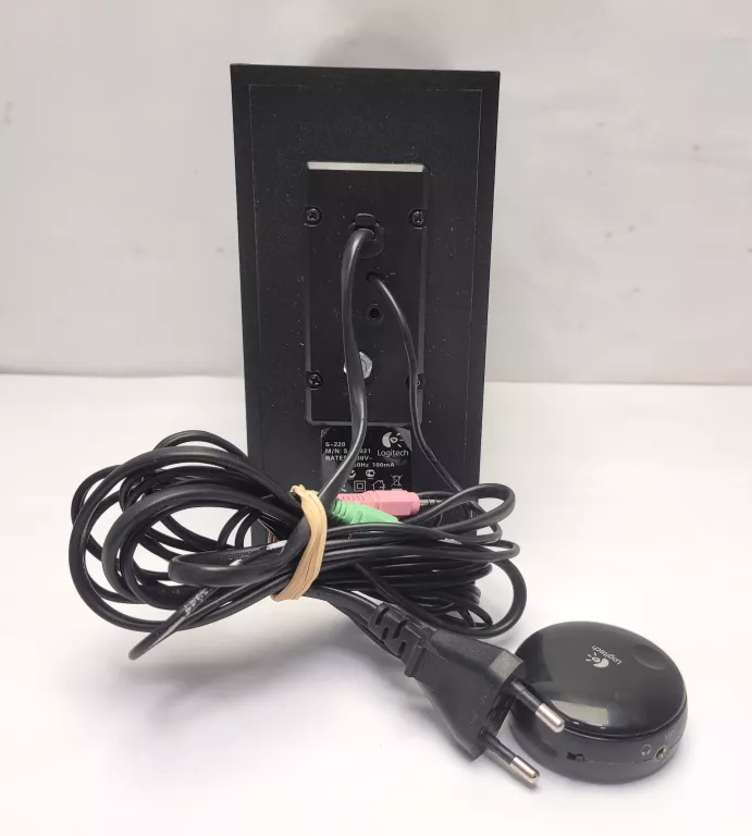 glosniki-komputerowe-21-logitech-s-220-9w-czarne-stan-11323-2