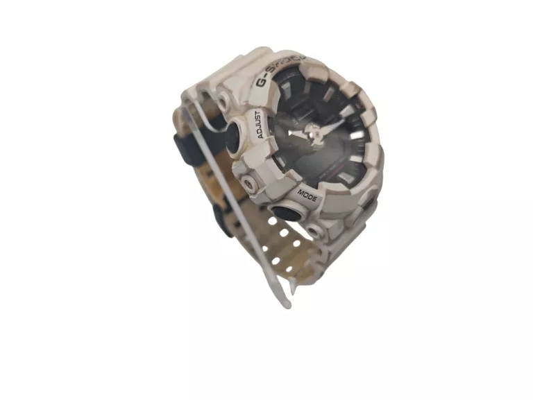 ZEGAREK MĘSKI NARĘCZNY CASIO G-SHOCK GA-700 BIAŁY SOLO