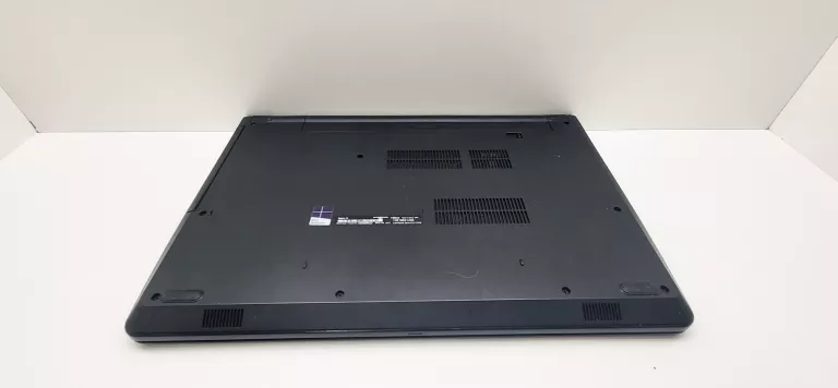 LAPTOP DELL VOSTRO 15-3568 15,6 " INTEL CORE I3 8 GB / 256 GB CZARNY