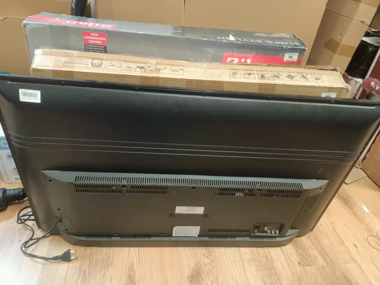 TELEWIZOR THOMSON 40FC3201 + PILOT
