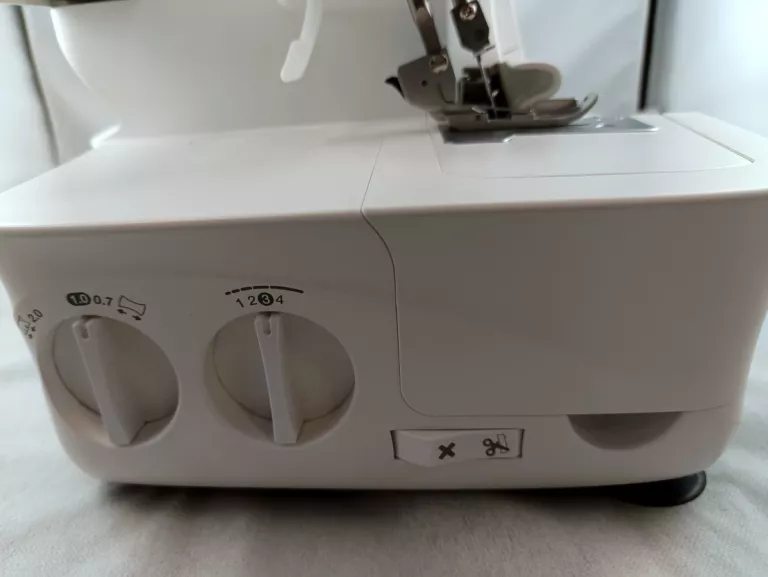 MASZYNA DO SZYCIA SINGER OVERLOCK 4-NITKOWY S14-78