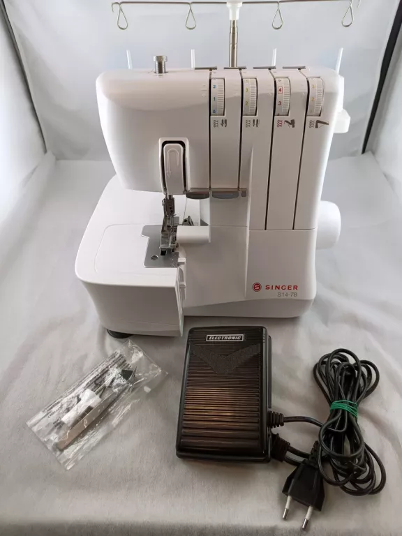 MASZYNA DO SZYCIA SINGER OVERLOCK 4-NITKOWY S14-78