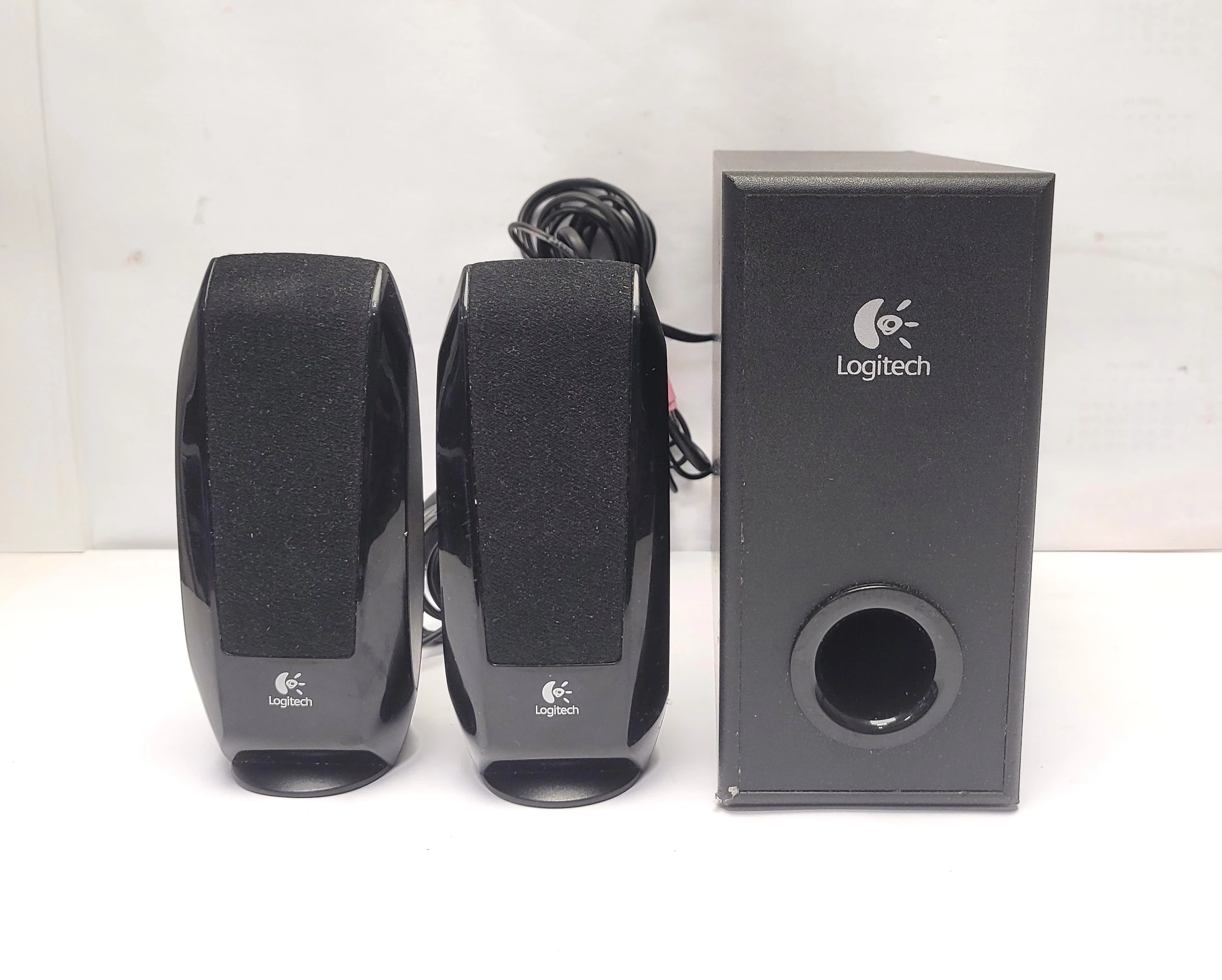 glosniki-komputerowe-21-logitech-s-220-9w-czarne-gdanska-81-bydgoszcz