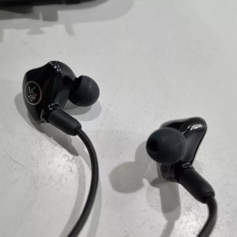 SŁUCHAWKI STUDYJNE DOUSZNE MACKIE MP-220