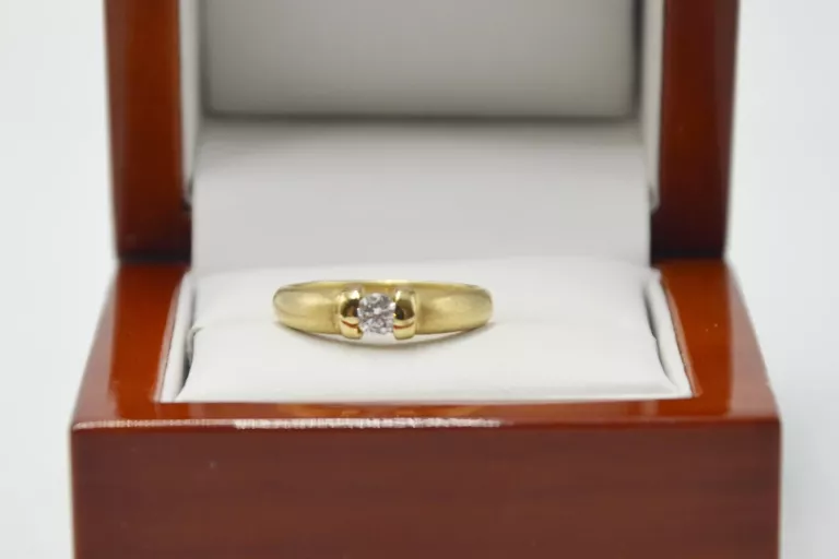 zloty-klasyczny-pierscionek-585-w255g-r13-stan-11323-2