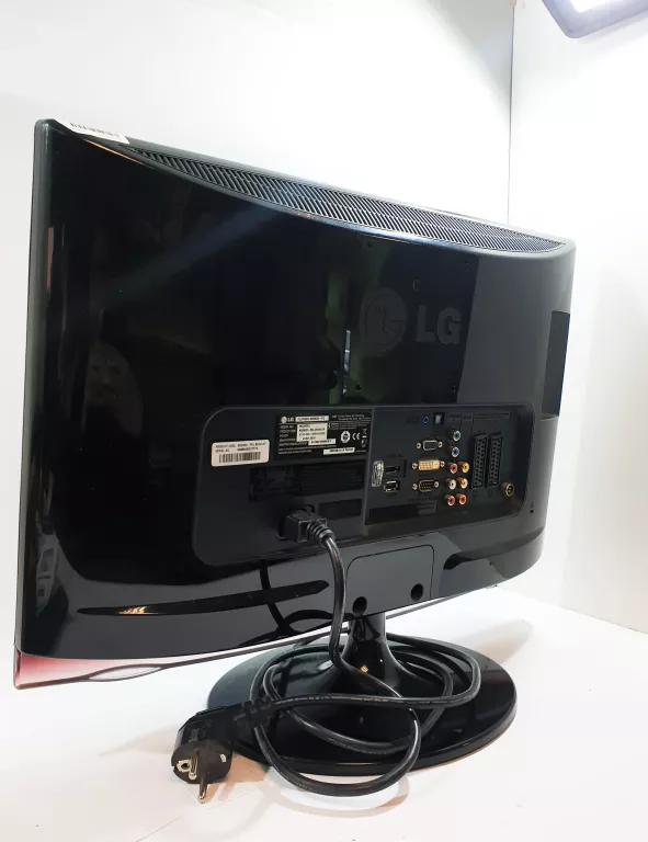 MONITOR LG M2262D + PILOT