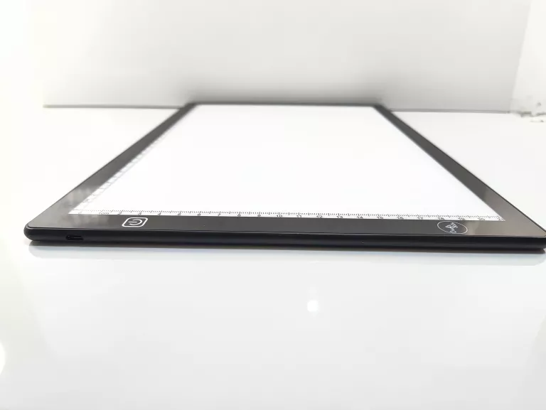 TABLET GRAFICZNY CRAFTS & CO XL LED BRIGHTPAD