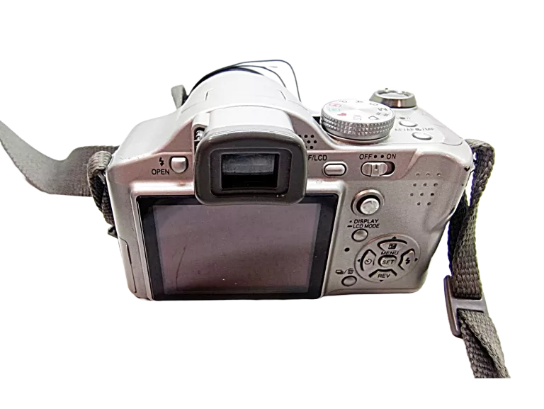 APARAT PANASONIC LUMIX DMC-FZ8