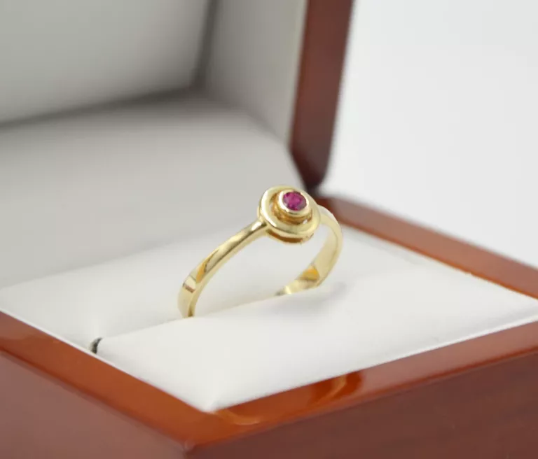 delikatny-zloty-pierscionek-585-r14-w189g-swietlikow-8-warszawa