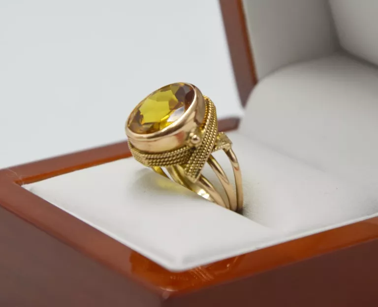 OKAZAŁY ZŁOTY PIERŚCIONEK Z ŻÓŁTYM KAMIENIEM (585) W:5,49 R:14