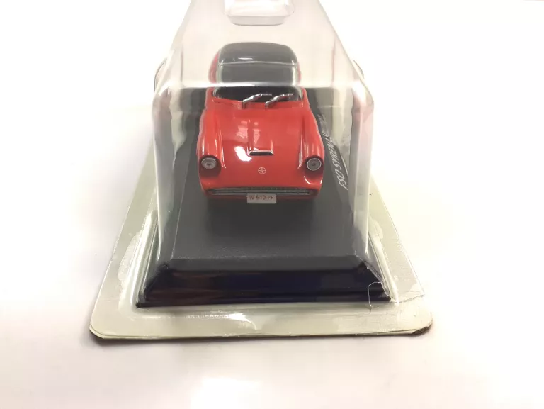 samochodzik-prl-czerwony-skala-250360-1887272