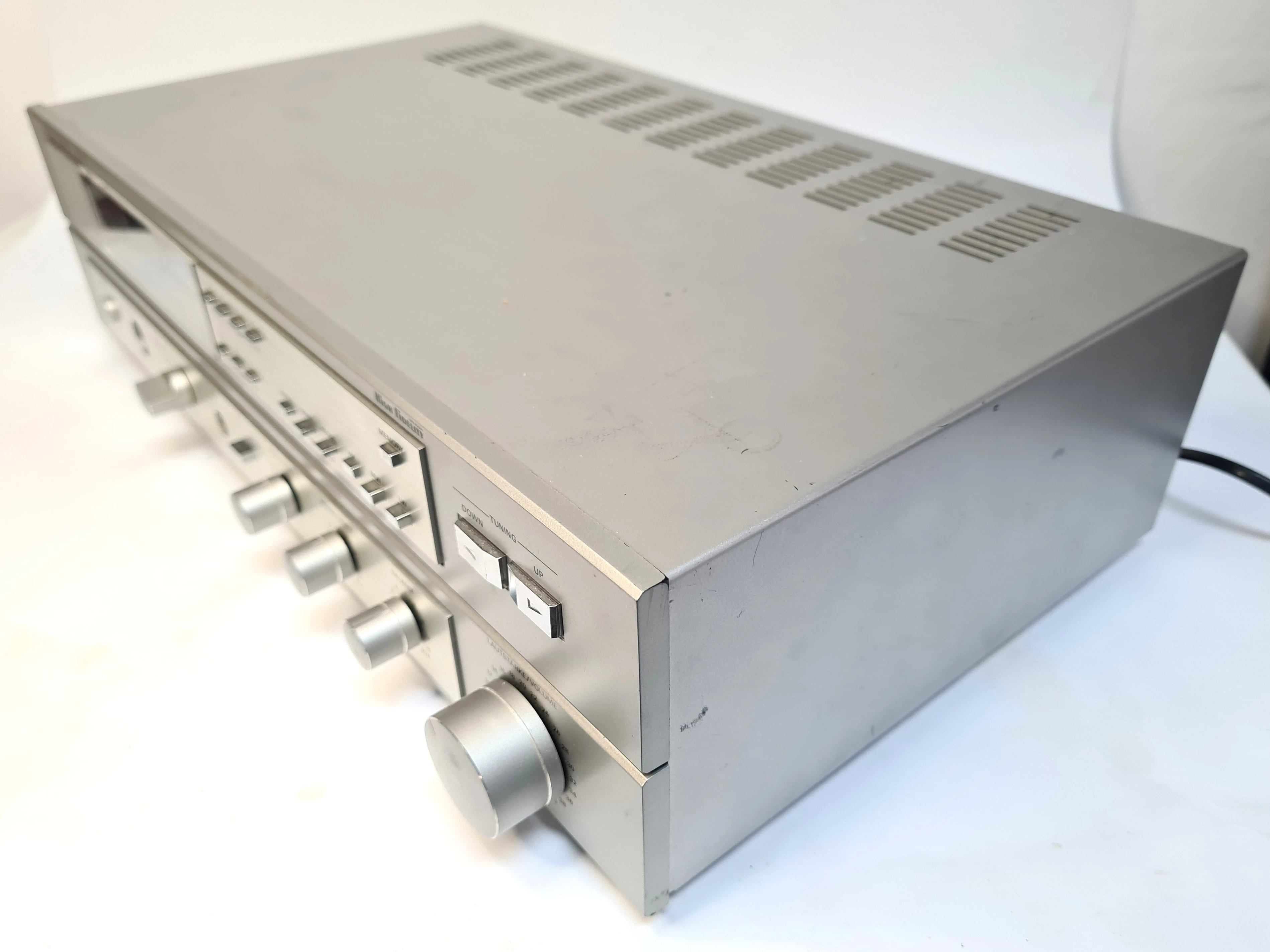 amplituner-grundig-r-500-kolor-718-2