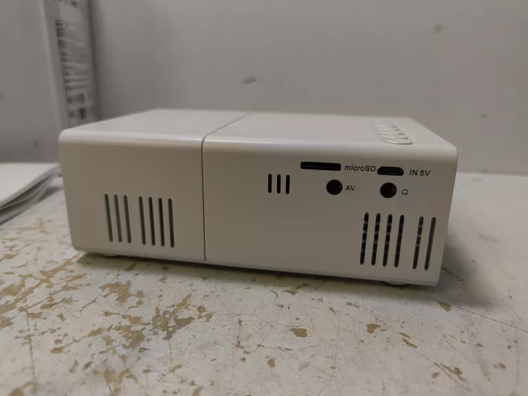 PROJEKTOR LED PVO YG300 PRO BIAŁY