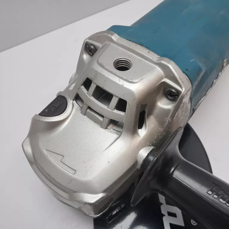 SZLIFIERKA KĄTOWA MAKITA GA9060R