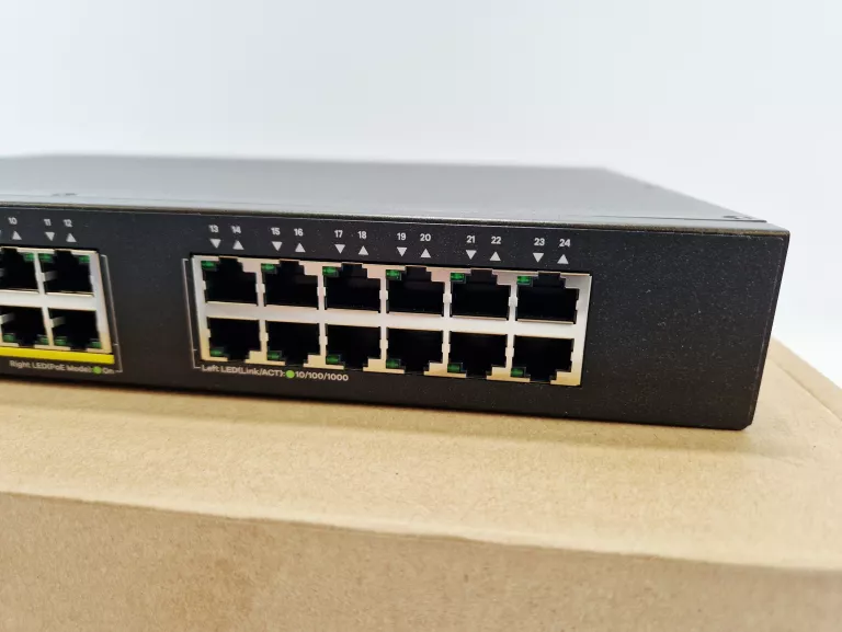 ZYXEL 24-PORTOWY SWITCH | ETHERNET SWITCH | GS1900-24EP | 24 PORTY