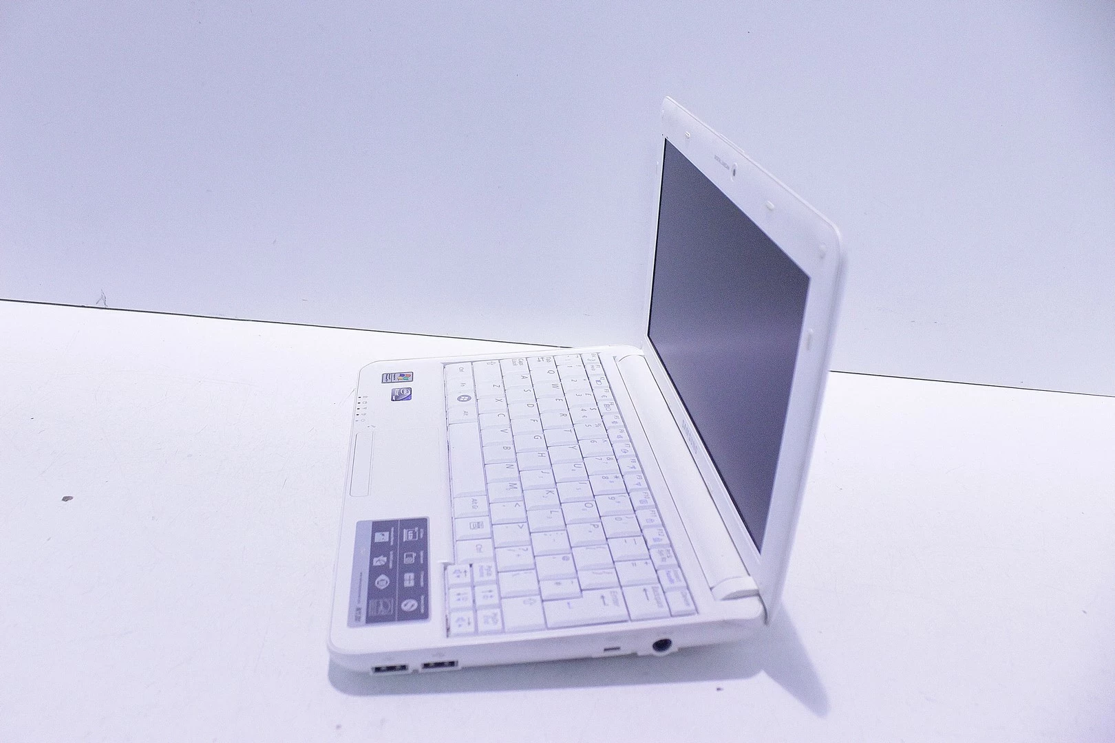 netbook-samsung-n130-przekatna-ekranu-1400