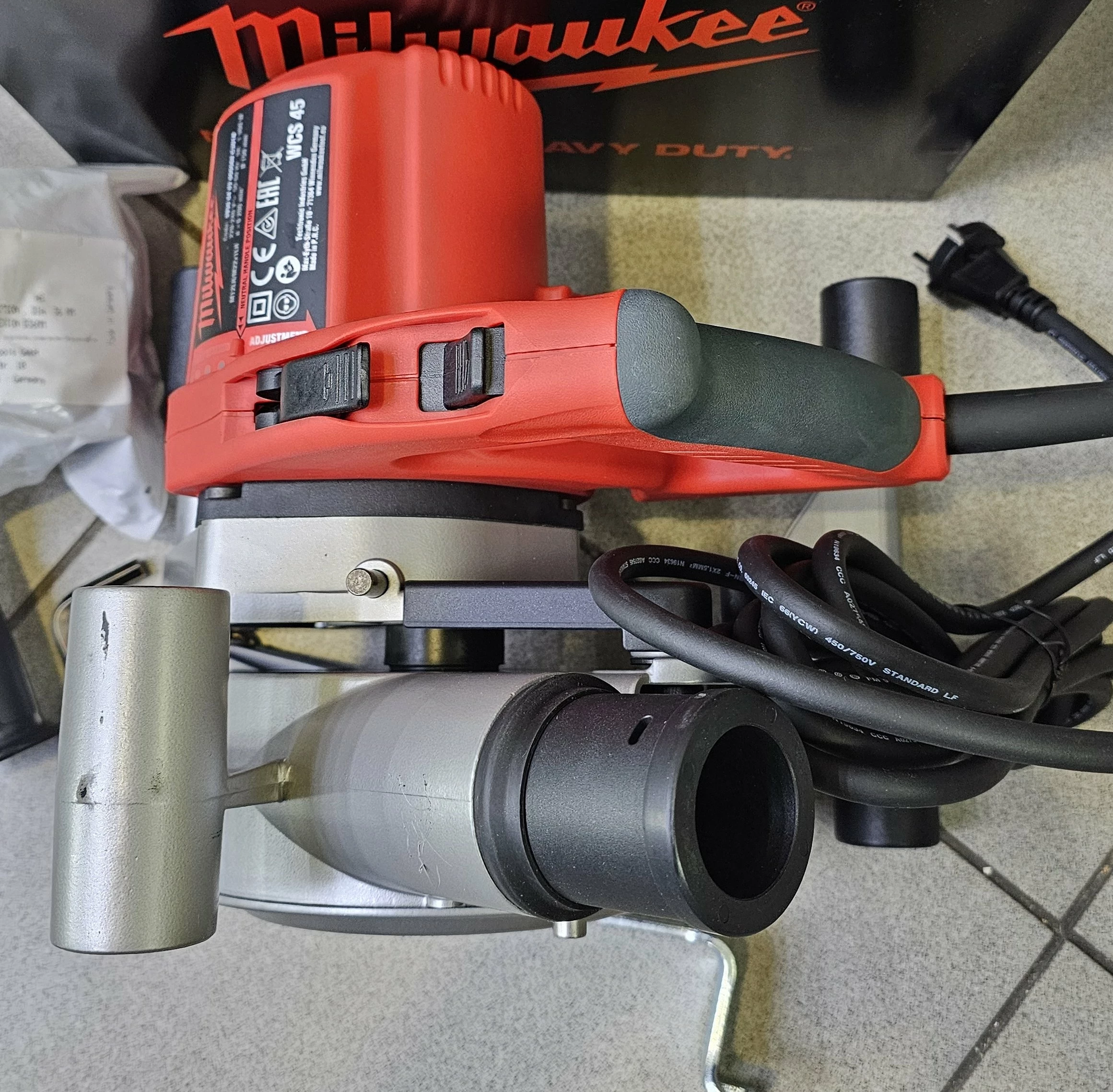 bruzdownica-milwaukee-wcs-45-walizka-maksymalna-predkosc-obrotowa-5800