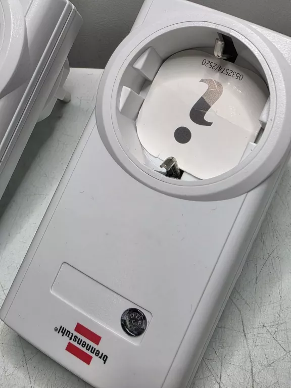 ZESTAW DWÓCH GNIAZD ELEKTRYCZNYCH NA PILOTA BRENNENSTUHL