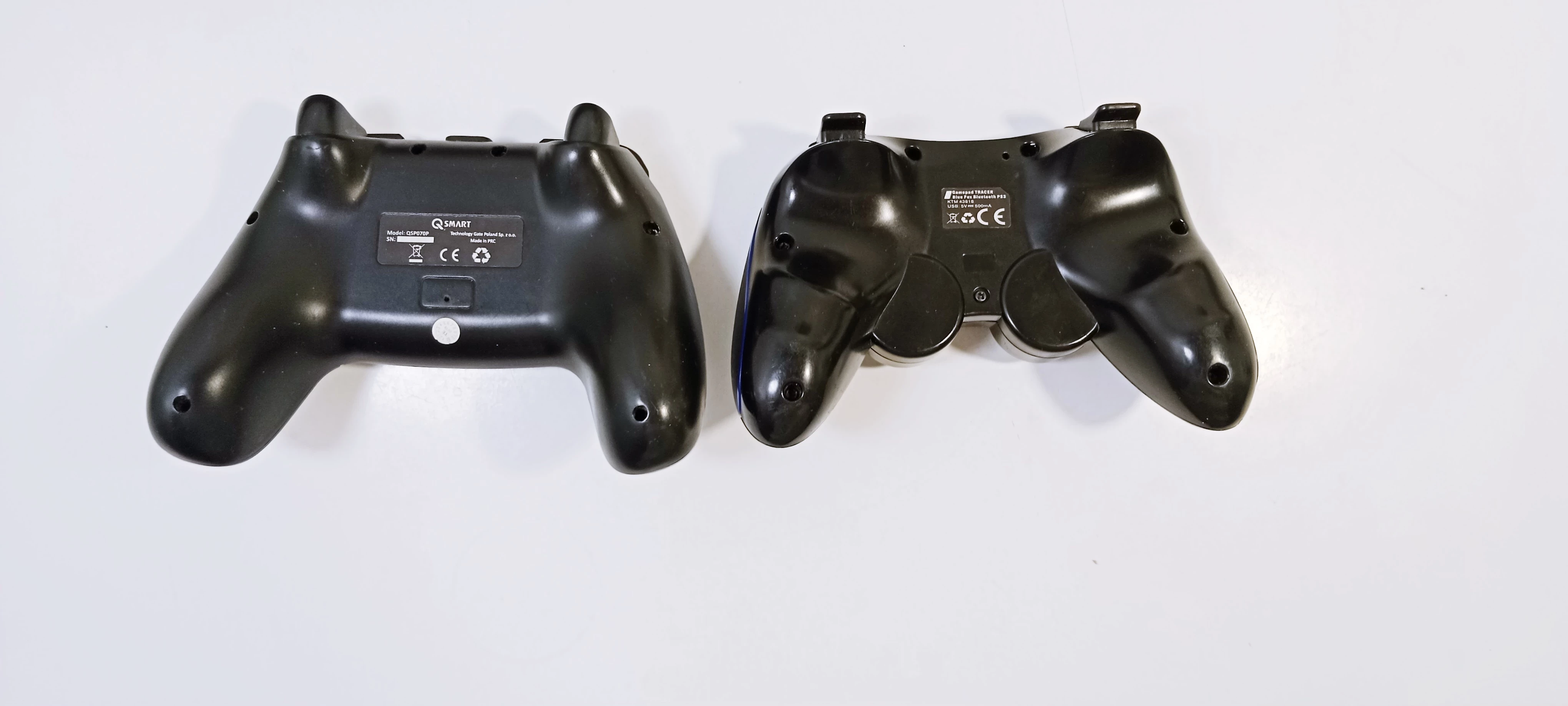 konsola-ps3-2-pady-gry-okablowanie-uszkodzona-wersja-konsoli-3306-20