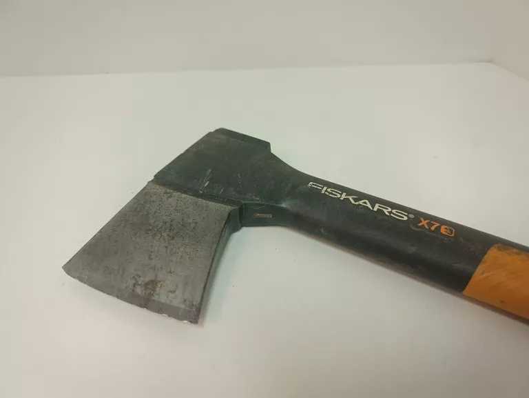 SIEKIERA FISKARS X7