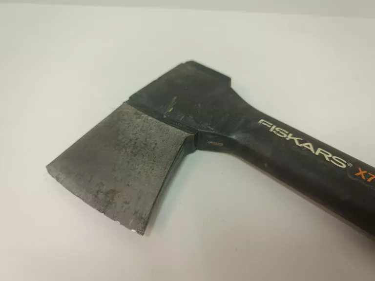 SIEKIERA FISKARS X7