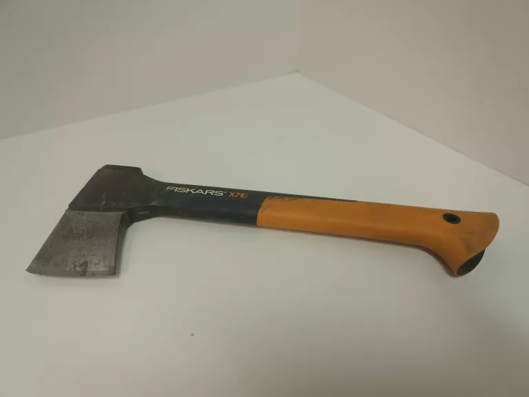 SIEKIERA FISKARS X7