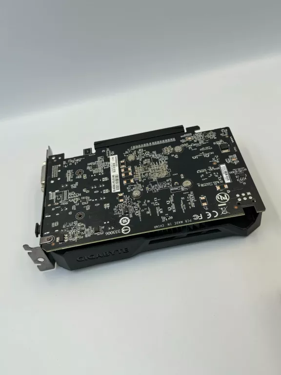 GIGABYTE GEFORCE GTX 1050 2 GB BOX KOMPLET