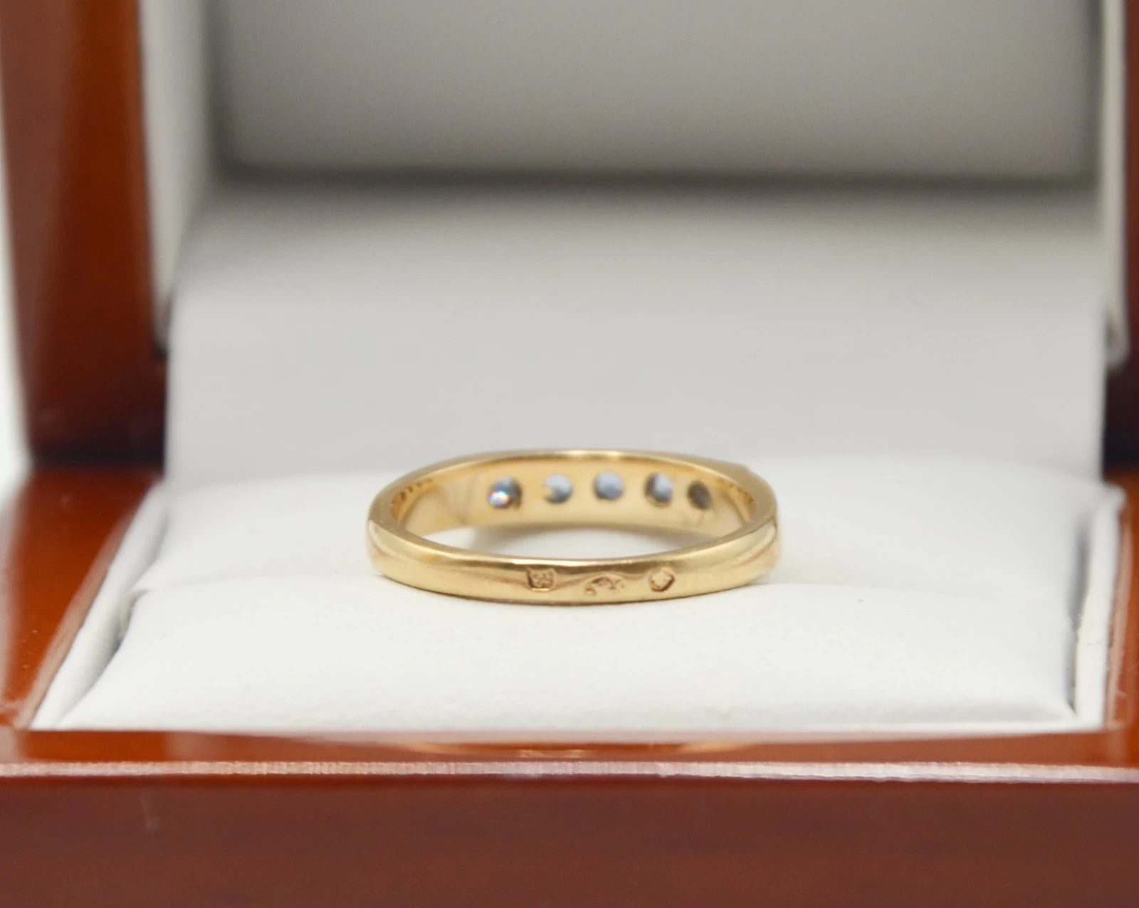 zloty-pierscionek-z-blekitnymi-cyrkoniami-rodzaj-2205-2