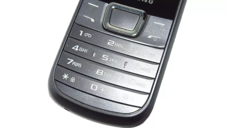 TELEFON SAMSUNG GT E2250