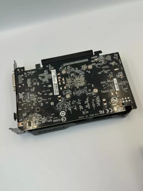 GIGABYTE GEFORCE GTX 1050 2 GB BOX KOMPLET