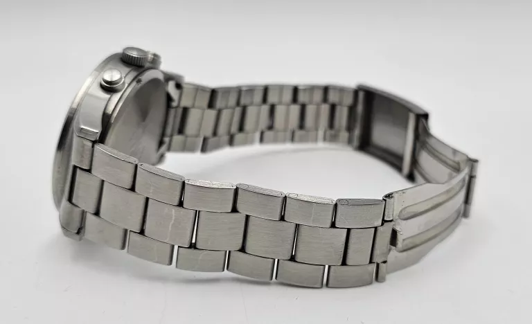 ZEGAREK MĘSKI QQ SUPERIOR CHRONOGRAPH C24A-003V