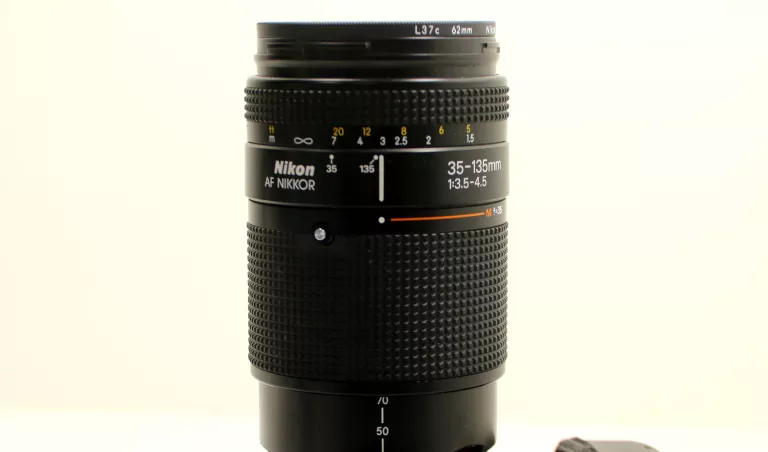 APARAT NIKON F-801