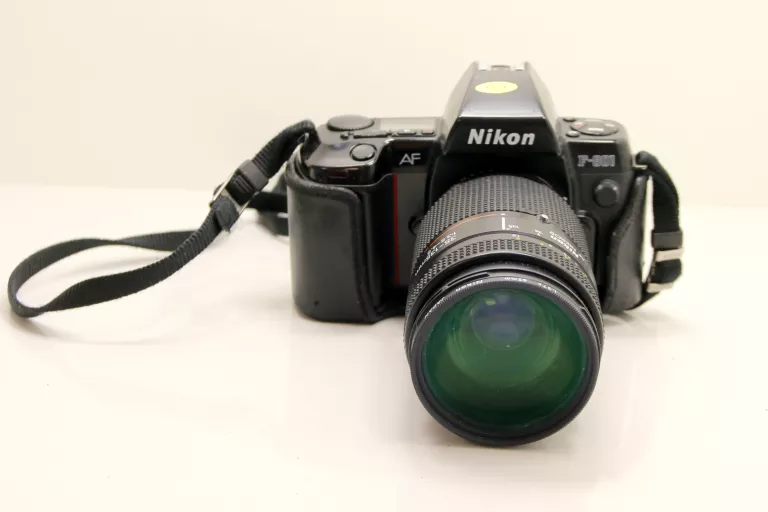 APARAT NIKON F-801