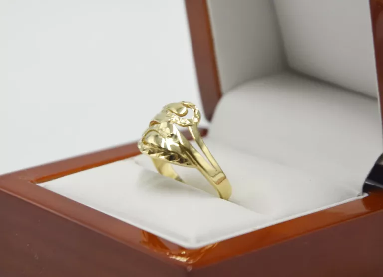 piekny-zloty-pierscionek585293g17r-ean-gtin-5905868206906