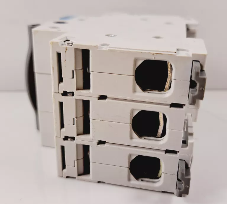 ROZŁĄCZNIK IZOLACYJNY DX3 LEGRAND 100A 3P FR303 406469