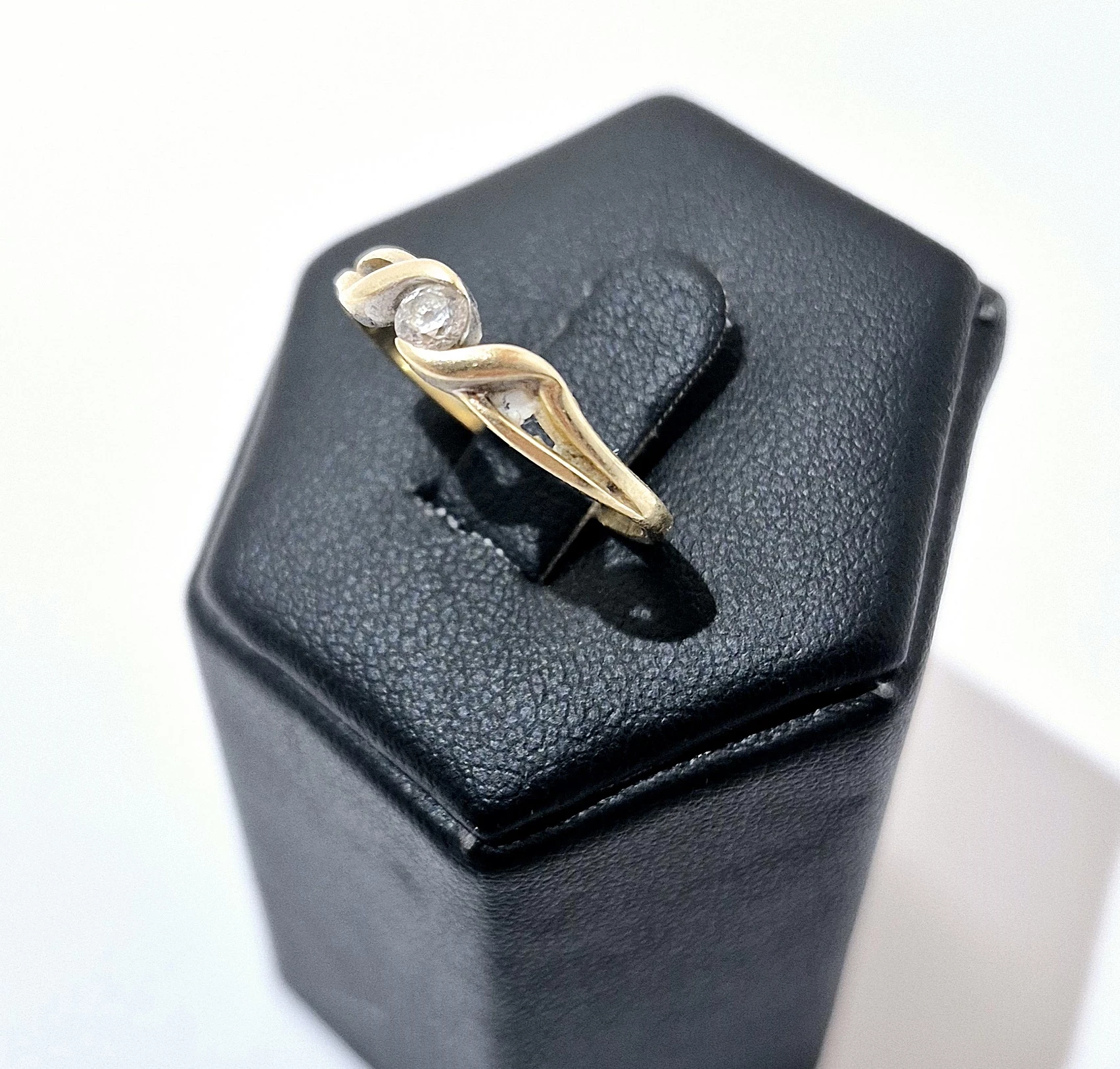 zloty-pierscionek-z-kamieniem-175g-585-r15-material-15835-2