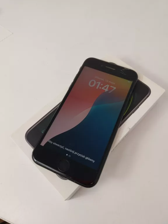 TELEFON IPHONE SE /64GB
