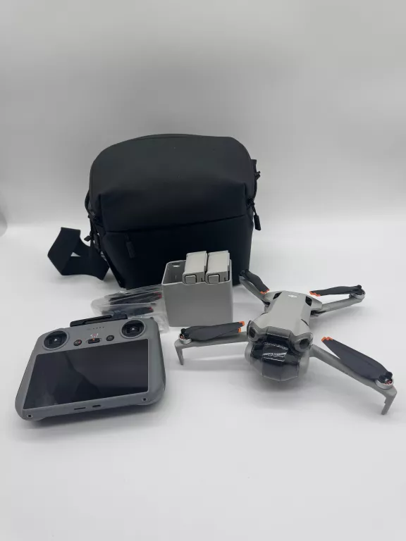 DRON DJI MINI 4 PRO FLY MORE COMBO 249G + KONTROLER RC 2 JAK NOWY!