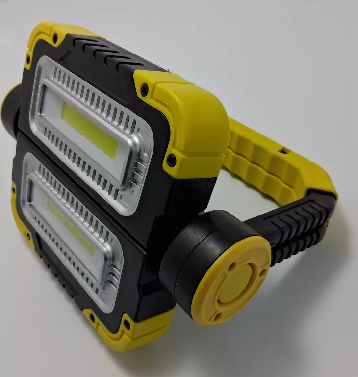 LAMPA ROBOCZA LED TECHLINER NA BATERIE